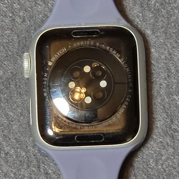 Apple Watch Series 6 40mm Stainless Steel Silver Watch Silicone Band FOR PARTS - Picture 3 of 5